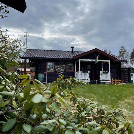 Cosy Non Smoking Cabin Close To Beach,Alnoe Сундсвалль Экстерьер фото